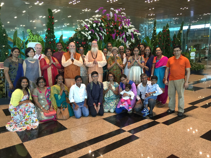 Satguru Bodhinatha Veylanswami with Everyone in Singapore