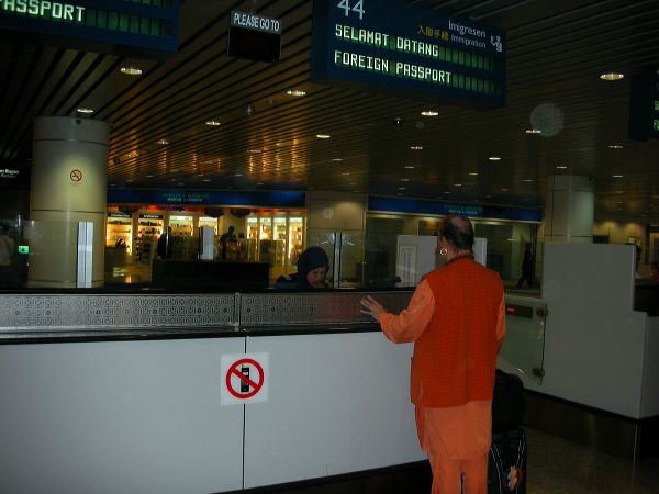 05reaching_malaysia.jpg