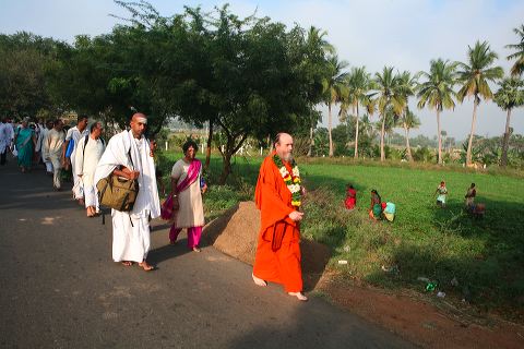 180girivalam.jpg