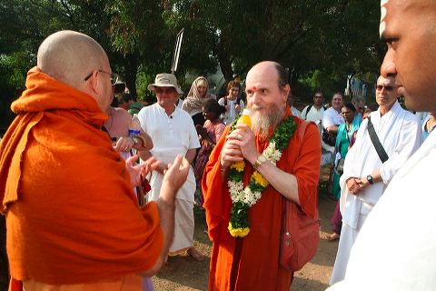 198girivalam.jpg