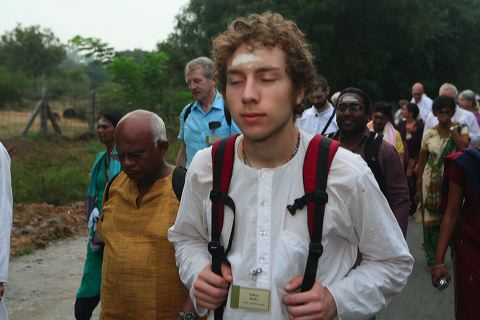 84girivalam.jpg