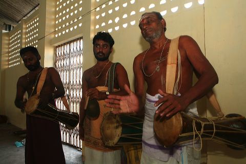 79holy_homa_rites.jpg