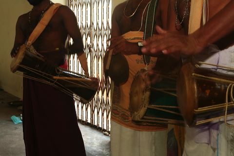 81holy_homa_rites.jpg