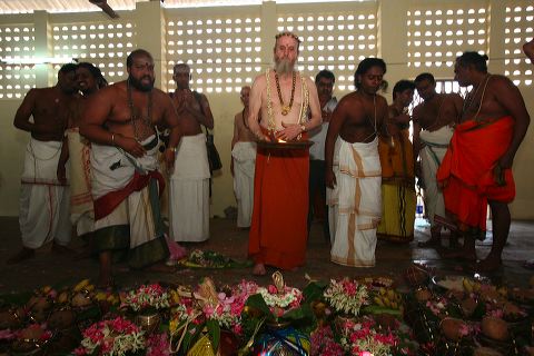89holy_homa_rites.jpg