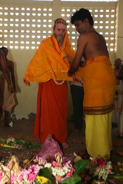 91holy_homa_rites.jpg