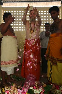 92holy_homa_rites.jpg