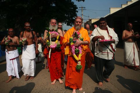 94holy_homa_rites.jpg