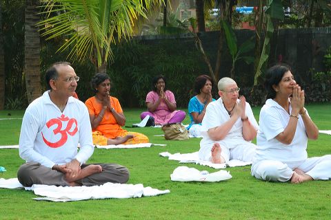 09hatha_yoga_moments.jpg