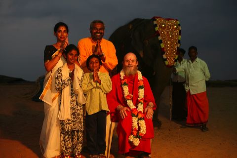 09on_a_kerala_beach.jpg