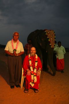 10on_a_kerala_beach.jpg