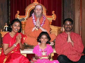 Valluvan Family Last Day at Kauai Aadheenam