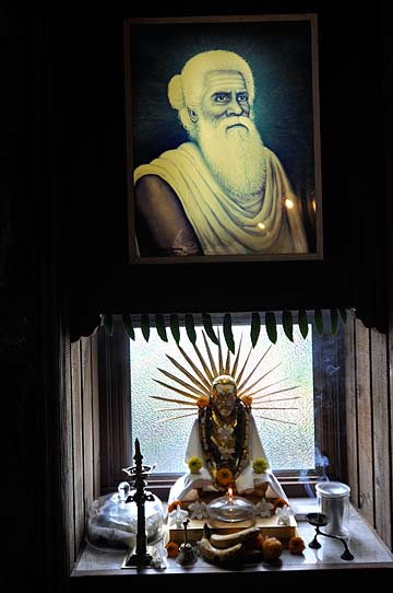 Yogaswami's Mahasamadhi at Kauai Aadheenam