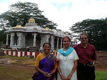 Pilgrims Arriving for Maha Sivaratri