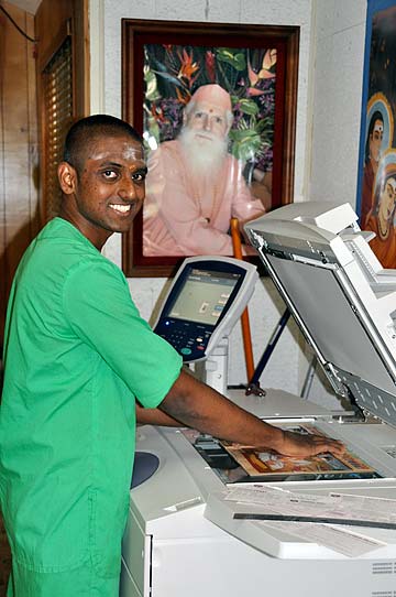 Potriyan Sivanathan Doing Great Sivathondu!