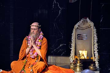 Bodhinatha Back Home for Homa
