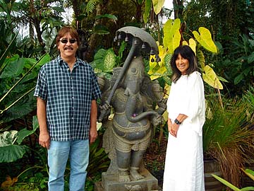 Renowned Buffy Saint-Marie Visits Kauai Aadheenam