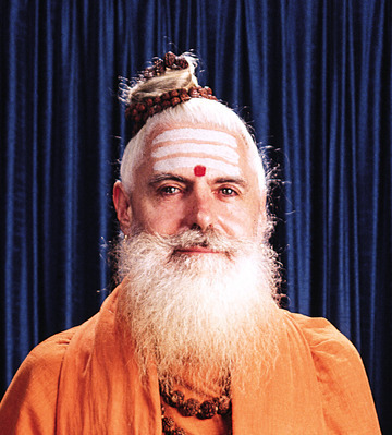 Gurudeva's classic 1981 photo close-up