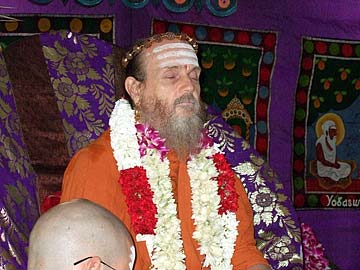 Scaffolding Team Moves to Kadavul Today