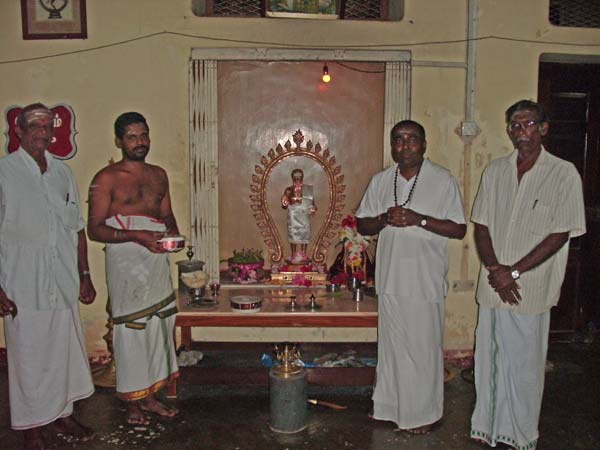 Sivathondan Nilayam in Jaffna Receives a Gift from Kauai Aadheenam