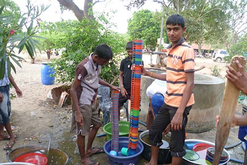 Orphanage Does Sivathondu in Sri Lanka