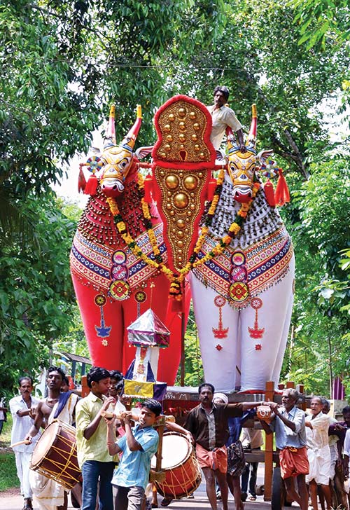 Hinduism Today October Issue - Kerala Chariots