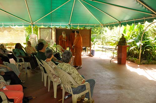Mayor Visits with Island Leaders