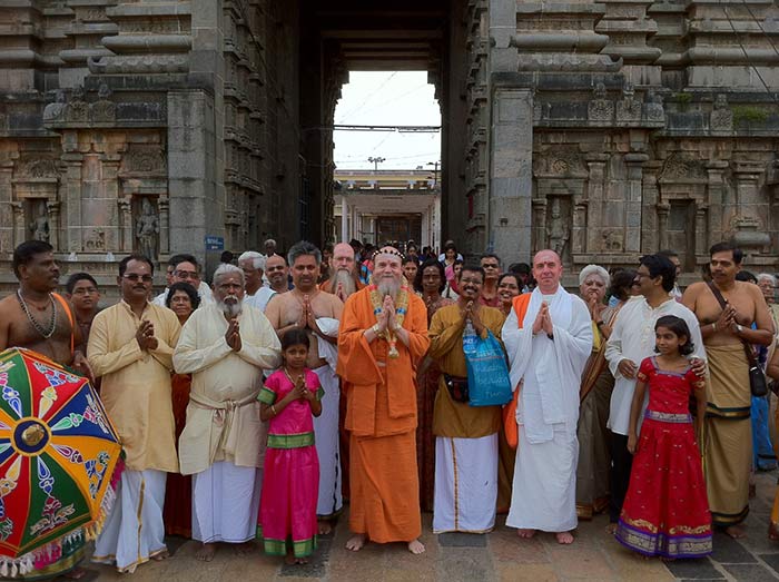 Bodhinatha, Initiations and Pada Puja in Chidambaram