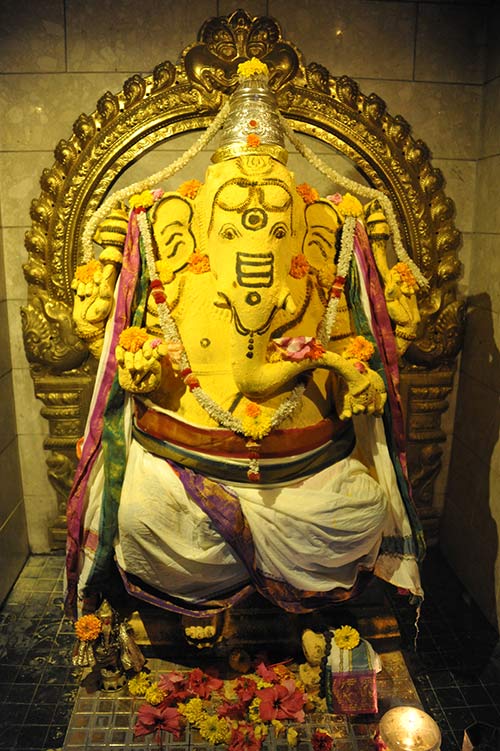 "Chandanam Ganesha" -- Maha Ganapati in Sandalwood