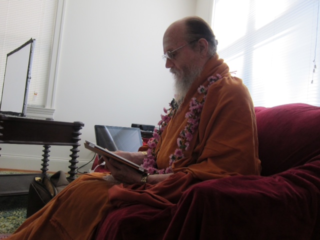 Bodhinatha gives a presentation to children's one day summer camp in Baltimore