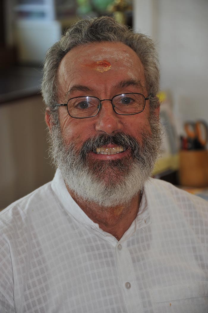 Adi Srikantha Joins the Ganapati Kulam Renovation Team