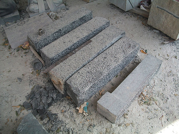 Iraivan Update: Some Big Stones in India!