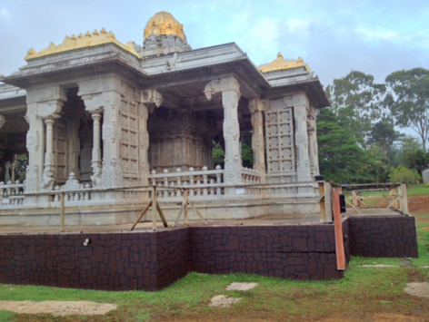 Newly painted Iraivan Foundation