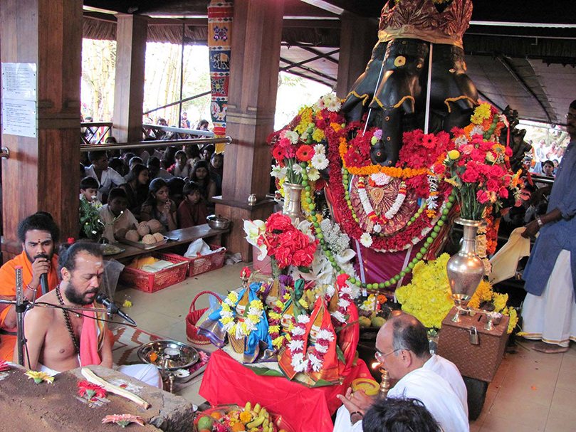 2013 Student Blessing Homa in Mauritius