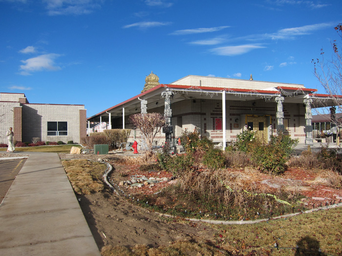 Satguru Bodhinatha Visits the Sri Ganesha Hindu Temple of Utah