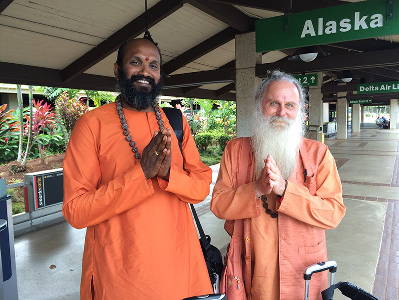 Sadasivanathaswami and Yoginathaswami Off for Month-long India Mission