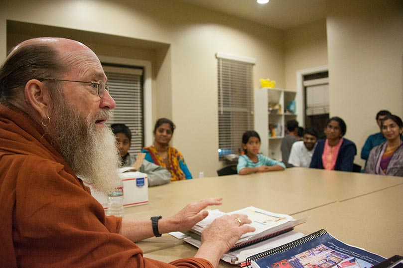 Acharya Arumuganathaswami and Sadhaka Jayanatha On the Road