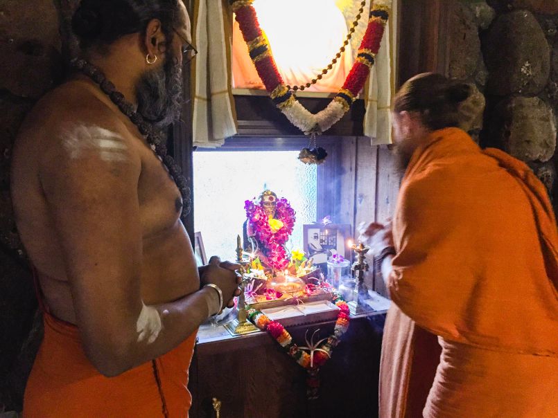 Sri Yogaswami Mahasamadhi Puja