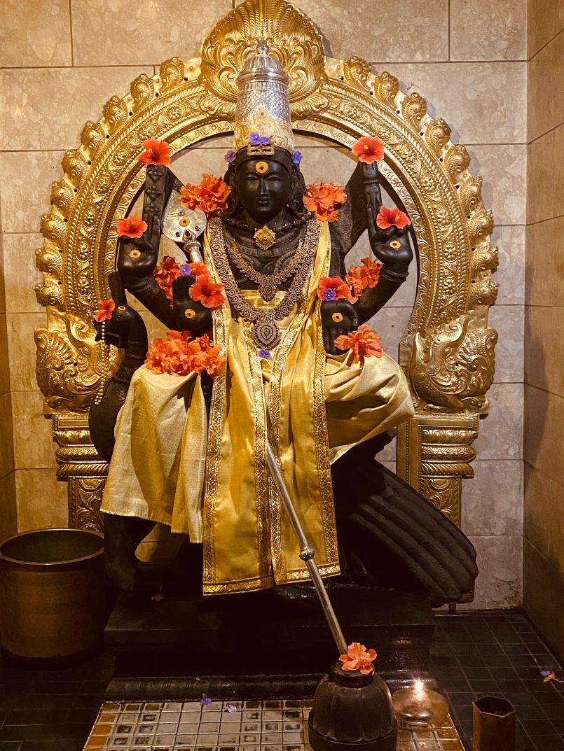 Kadavul's Tiruvasi